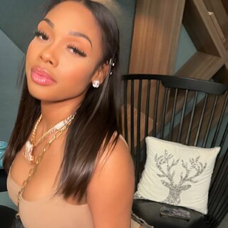 Chrissy74